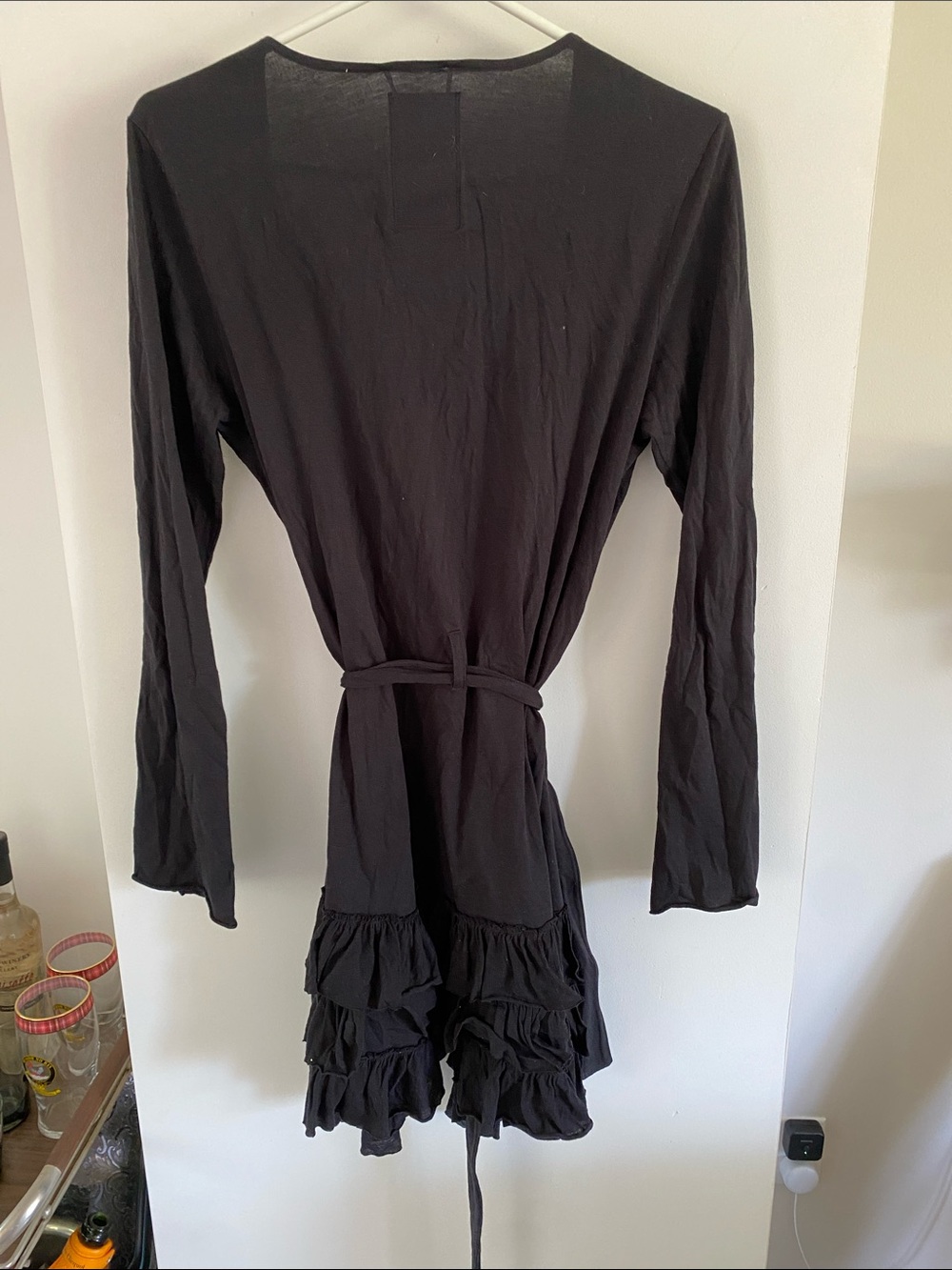 SKIN WORLDWIDE ORGANIC black ruffle robe wrap size medium - Picture 3 of 3